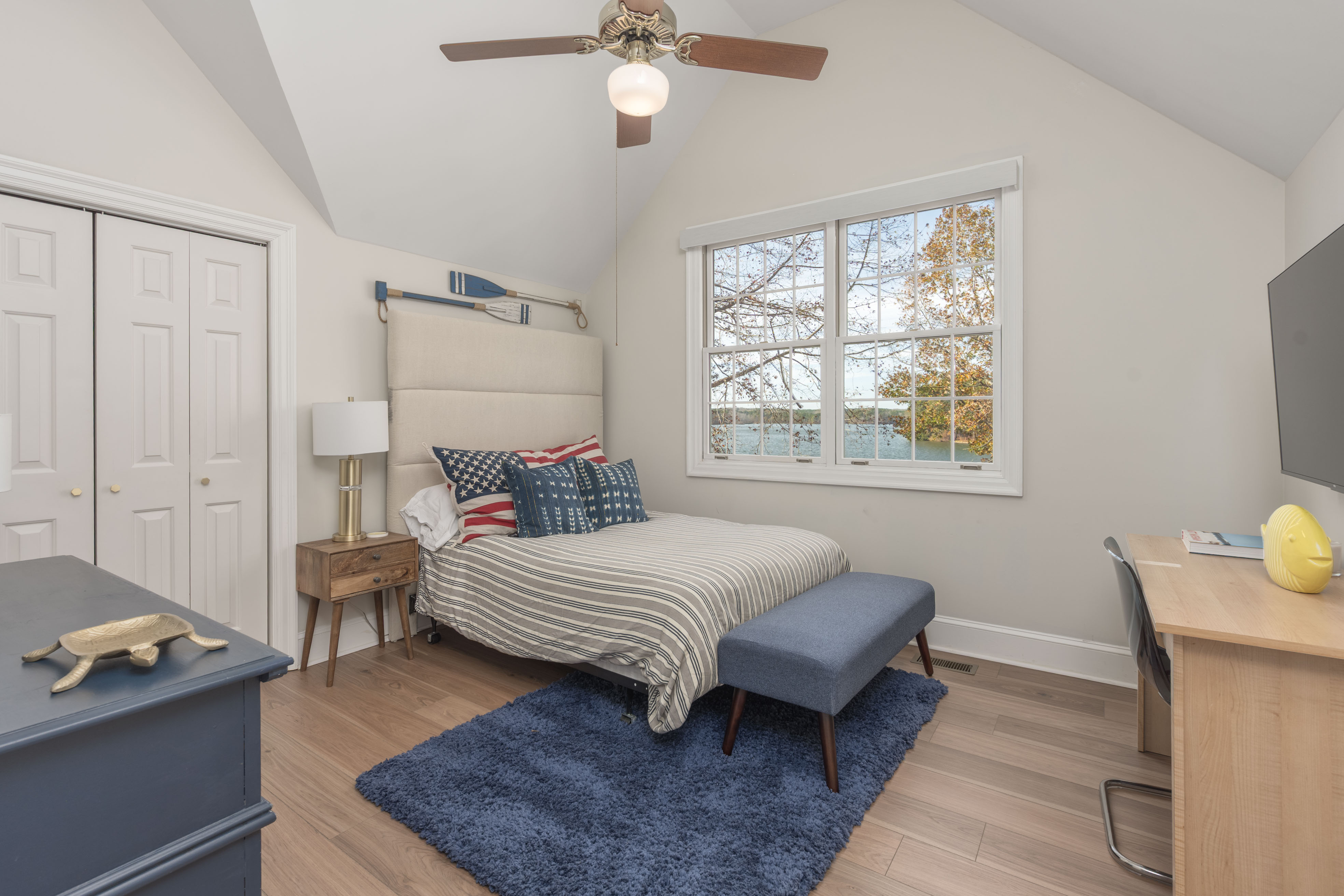 1571 Snug Harbor Drive image 21